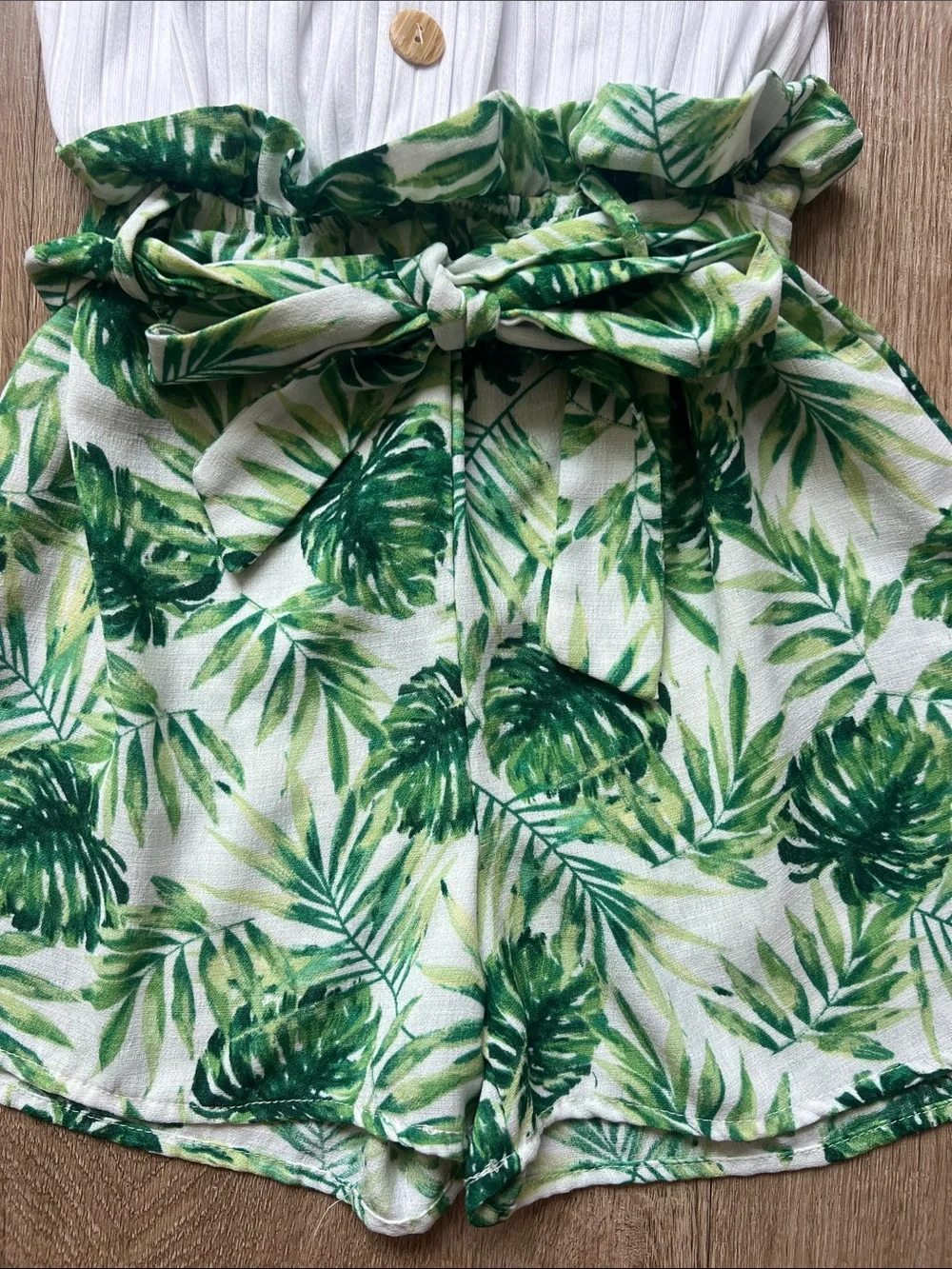 2 Hip Girls White Off-Shoulder Top with Green Leaf Print Shorts Romper Size 10